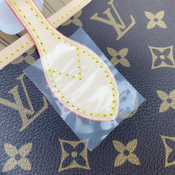 ルイヴィトンバッグ角部分ディテール